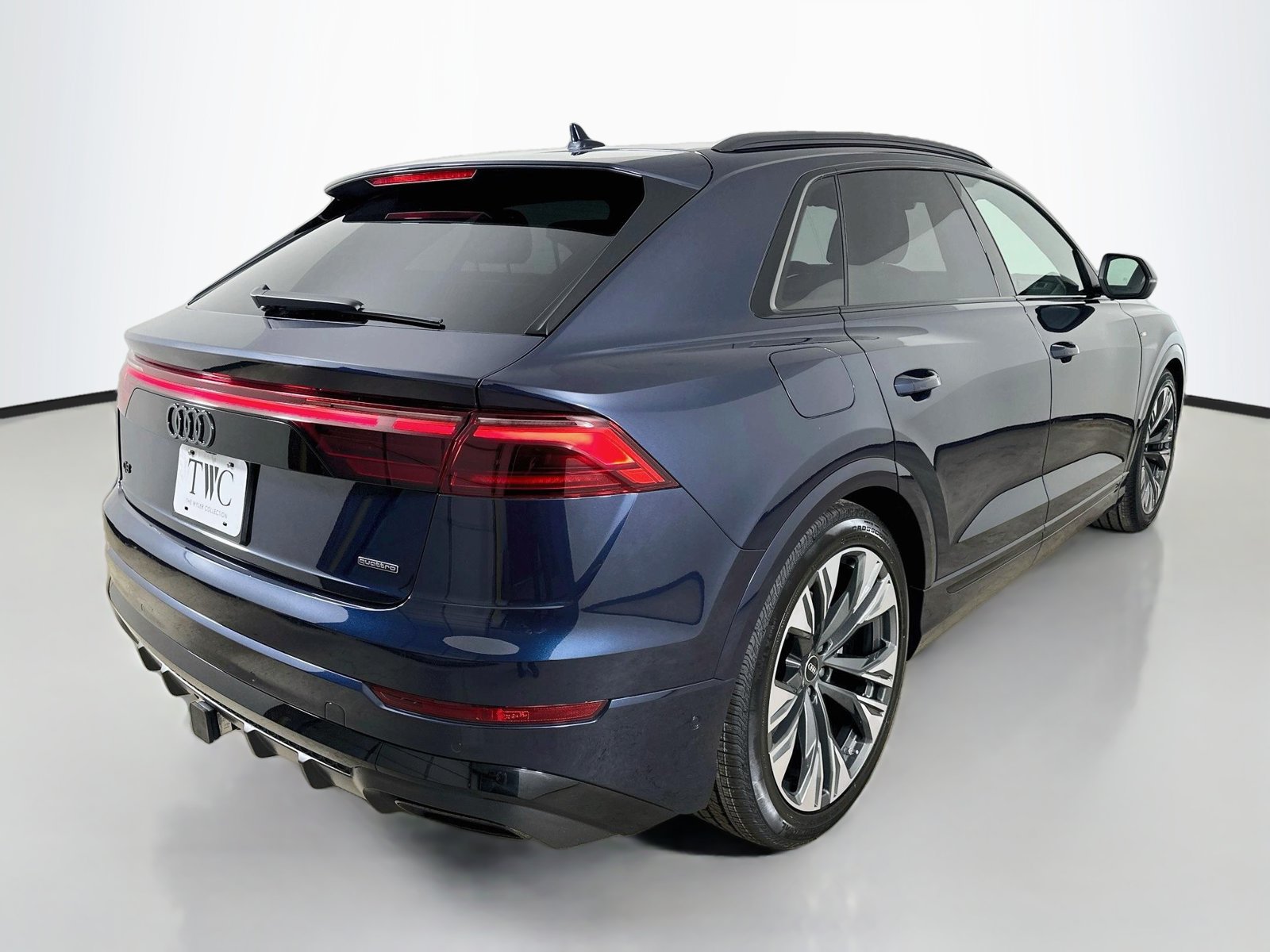 New 2027 Audi Q8 Premium Plus AWD/4WD image 5