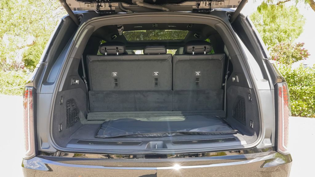 New 2026 Cadillac Escalade IQL Luxury image 12