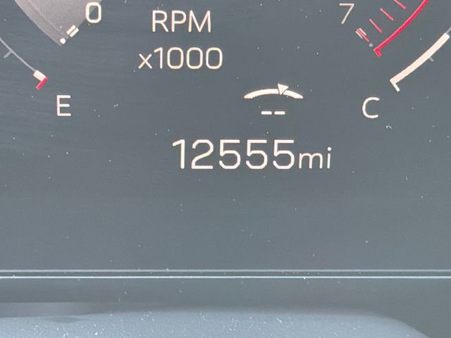 Used 2025 GMC Yukon XL AT4 w/ AT4 Premium Package image 28