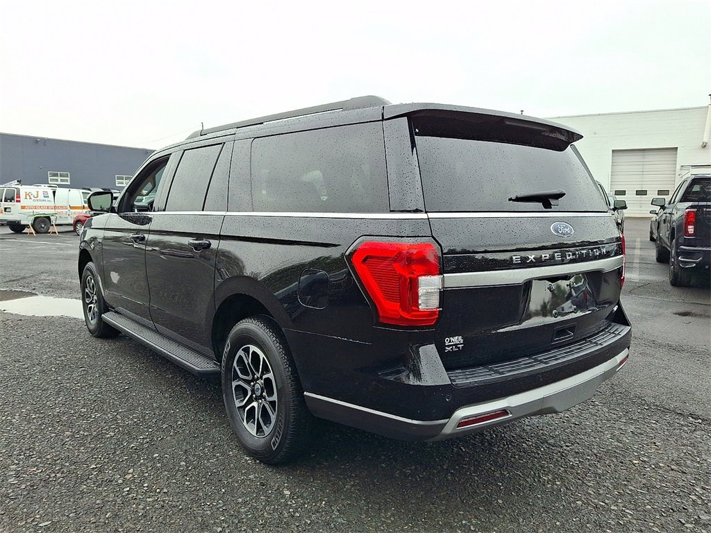 Used 2024 Ford Expedition Max XLT image 4