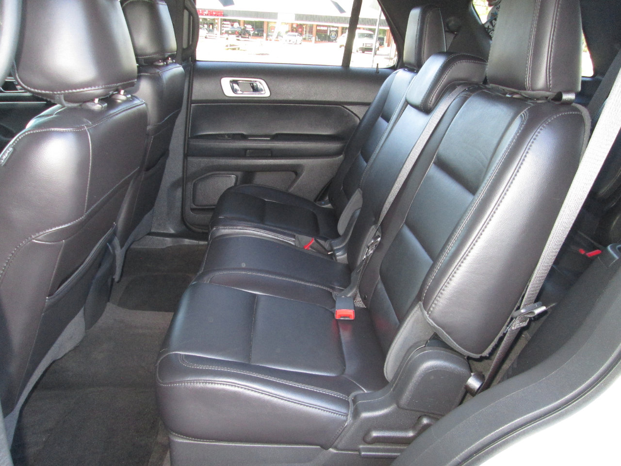 Used 2013 Ford Explorer XLT image 31
