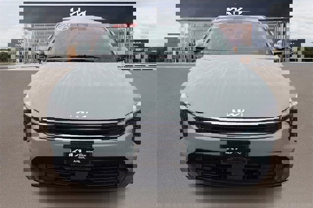 New 2025 Kia K4 LXS image 8