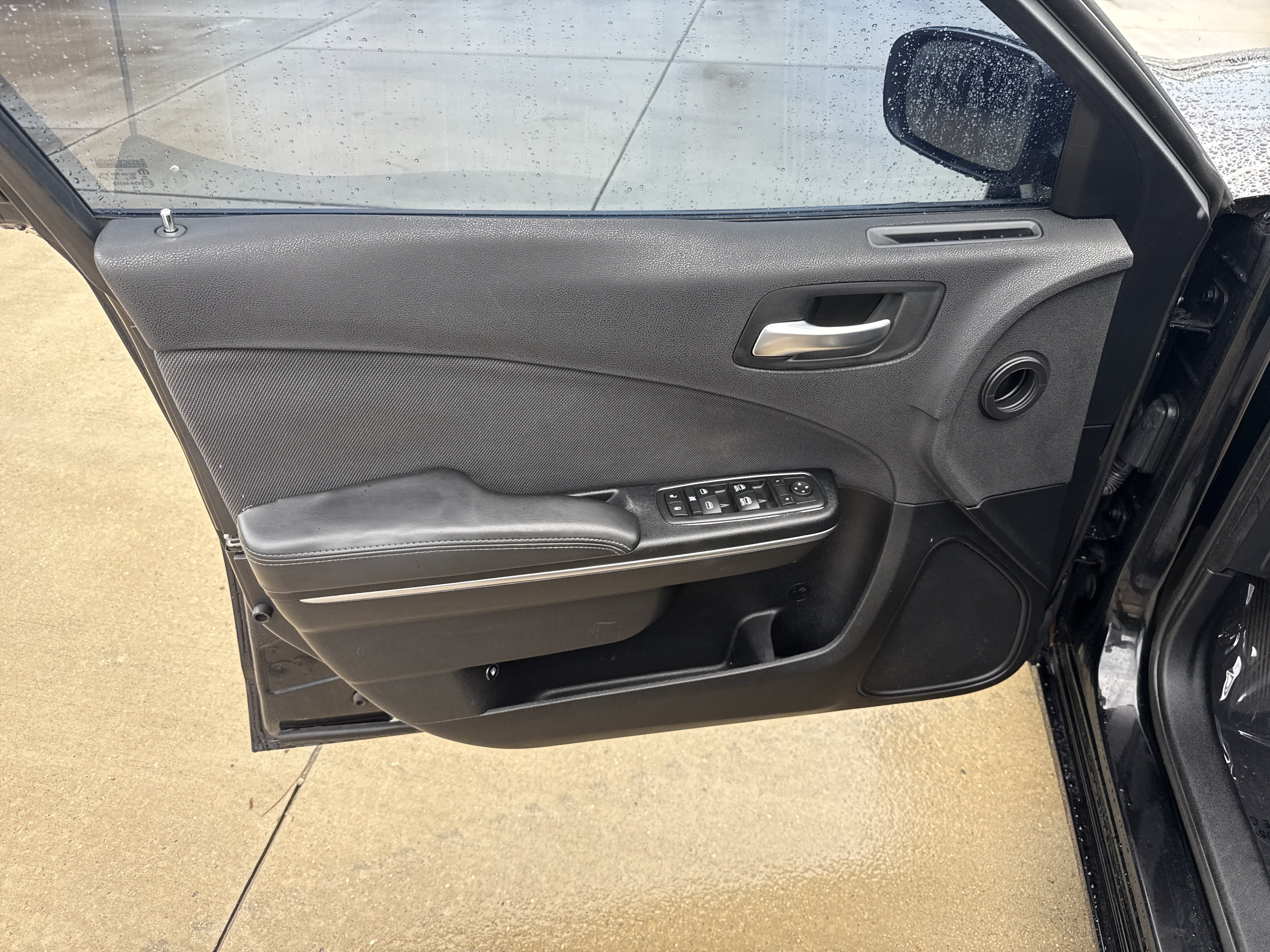 Used 2017 Dodge Charger SE w/ Popular Equipment Group RWD image 13