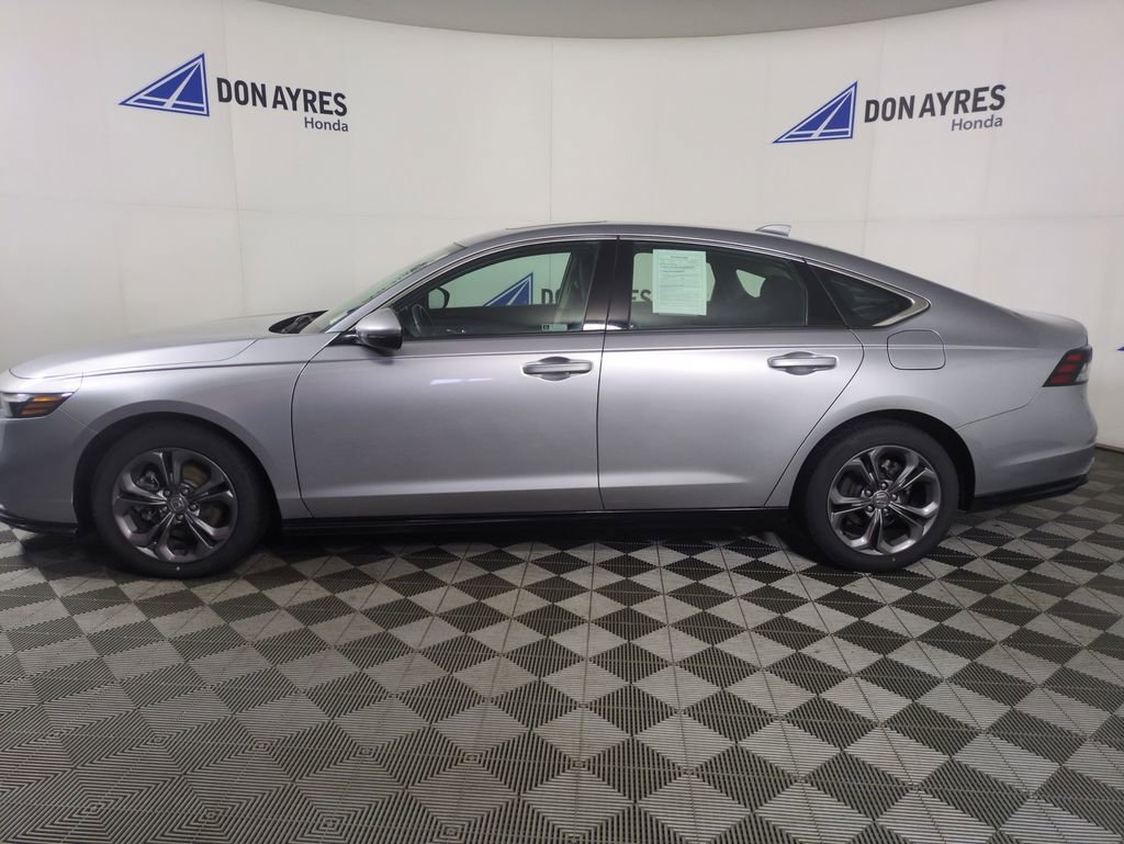 Certified 2023 Honda Accord EX-L image 2