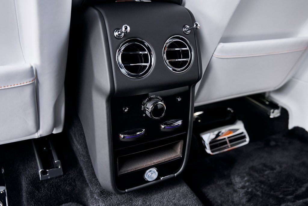 Used 2026 Rolls-Royce Cullinan image 58