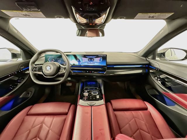 Used 2026 BMW 530i xDrive AWD/4WD image 3