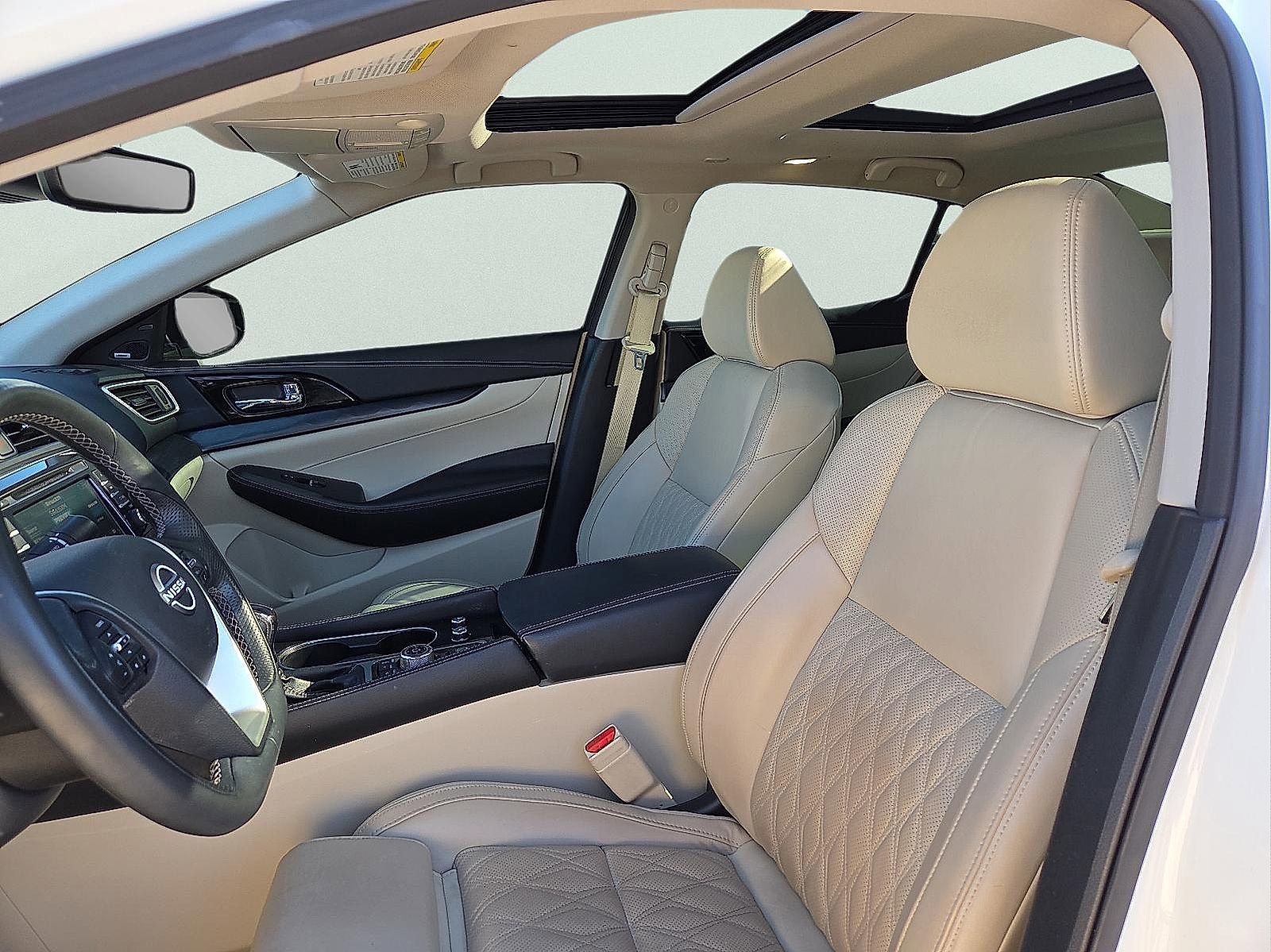 Used 2023 Nissan Maxima Platinum w/ Sport Mat Group FWD image 13