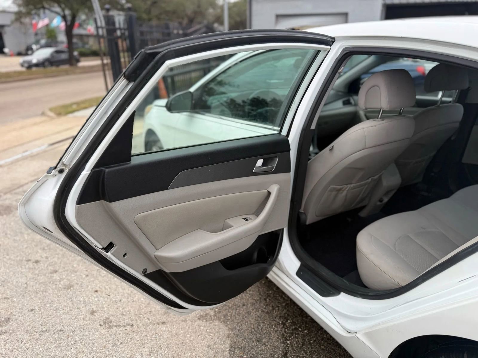 Used 2015 Hyundai Sonata SE w/ Option Group 09 image 20