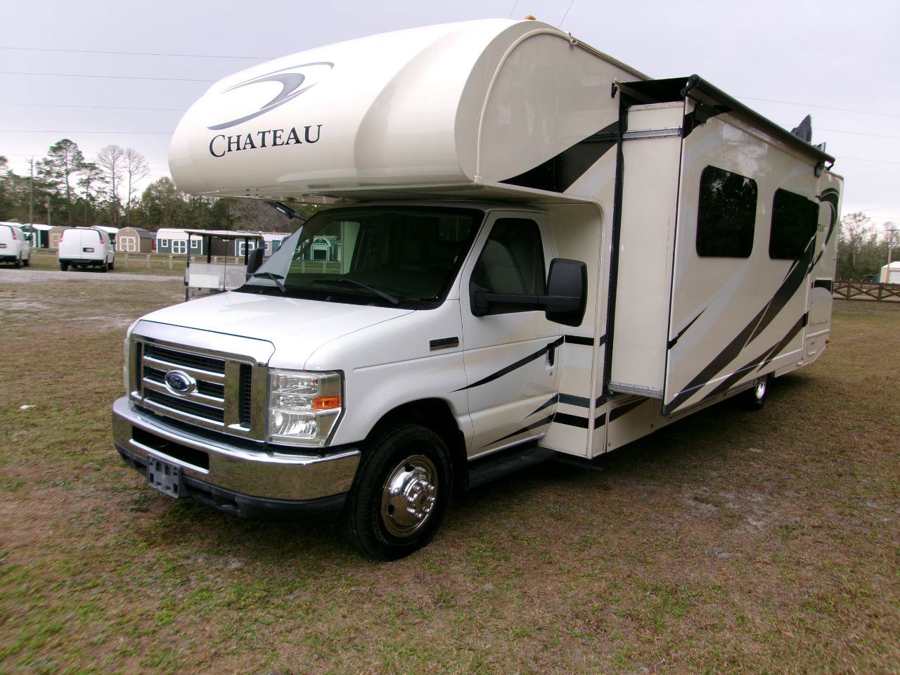 Used 2014 Ford E-450 and Econoline 450 Super Duty w/ Motorhome Prep Package RWD image 4