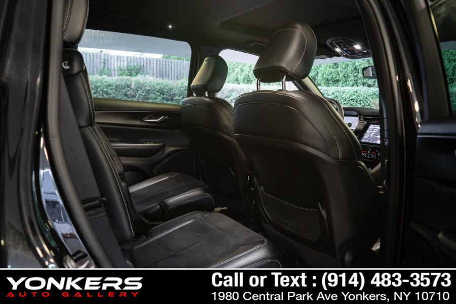 Used 2023 Jeep Grand Cherokee L Laredo AWD/4WD image 63