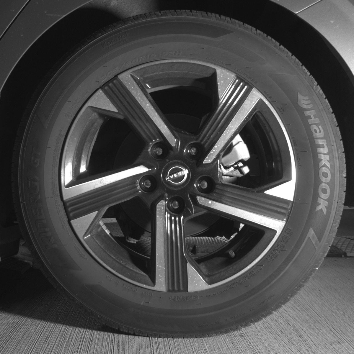 Used 2025 Nissan Sentra SV image 14