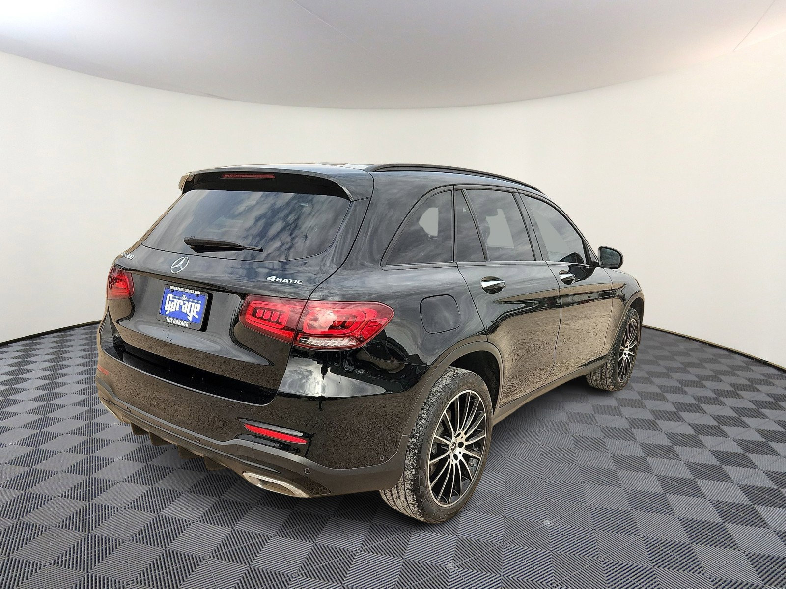 Used 2022 Mercedes-Benz GLC 300 4MATIC image 4