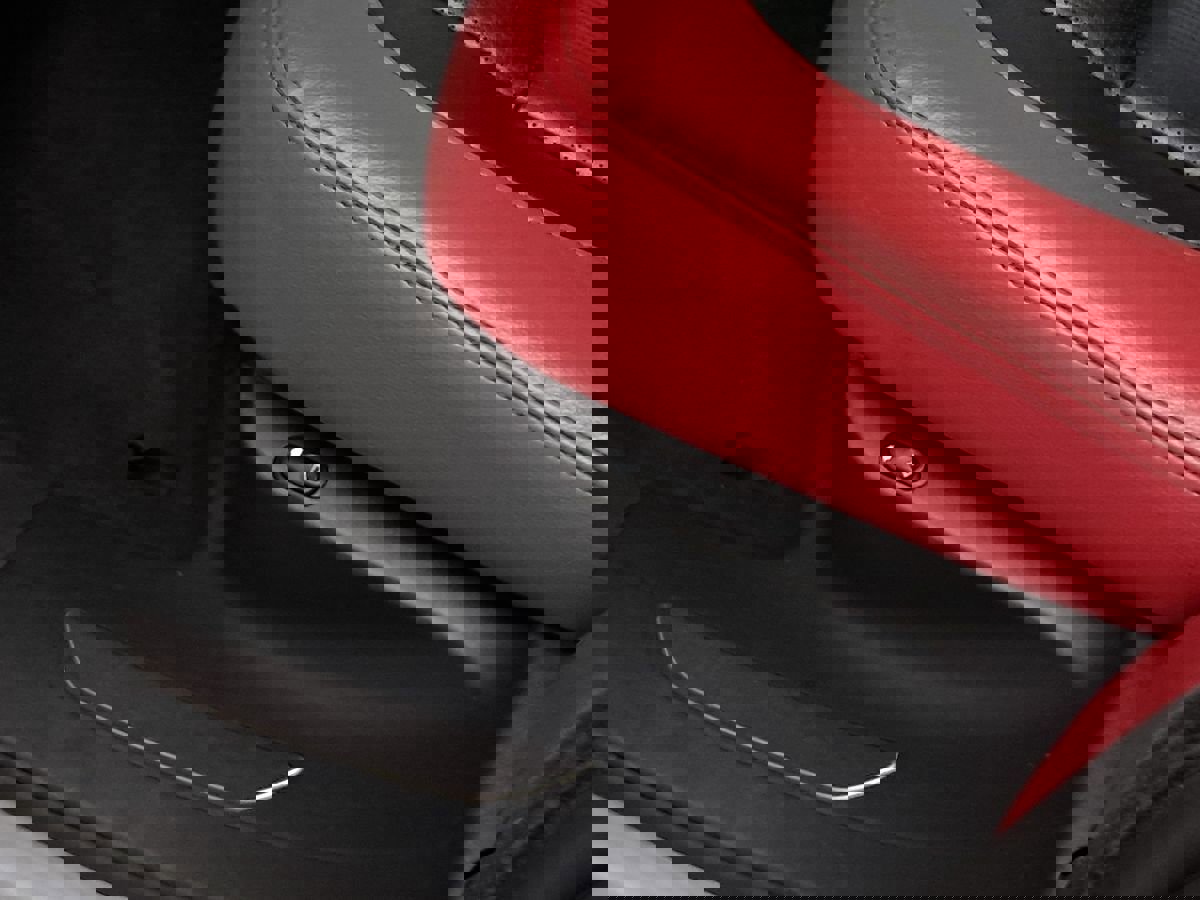 Used 2019 Jaguar F-PACE S image 33