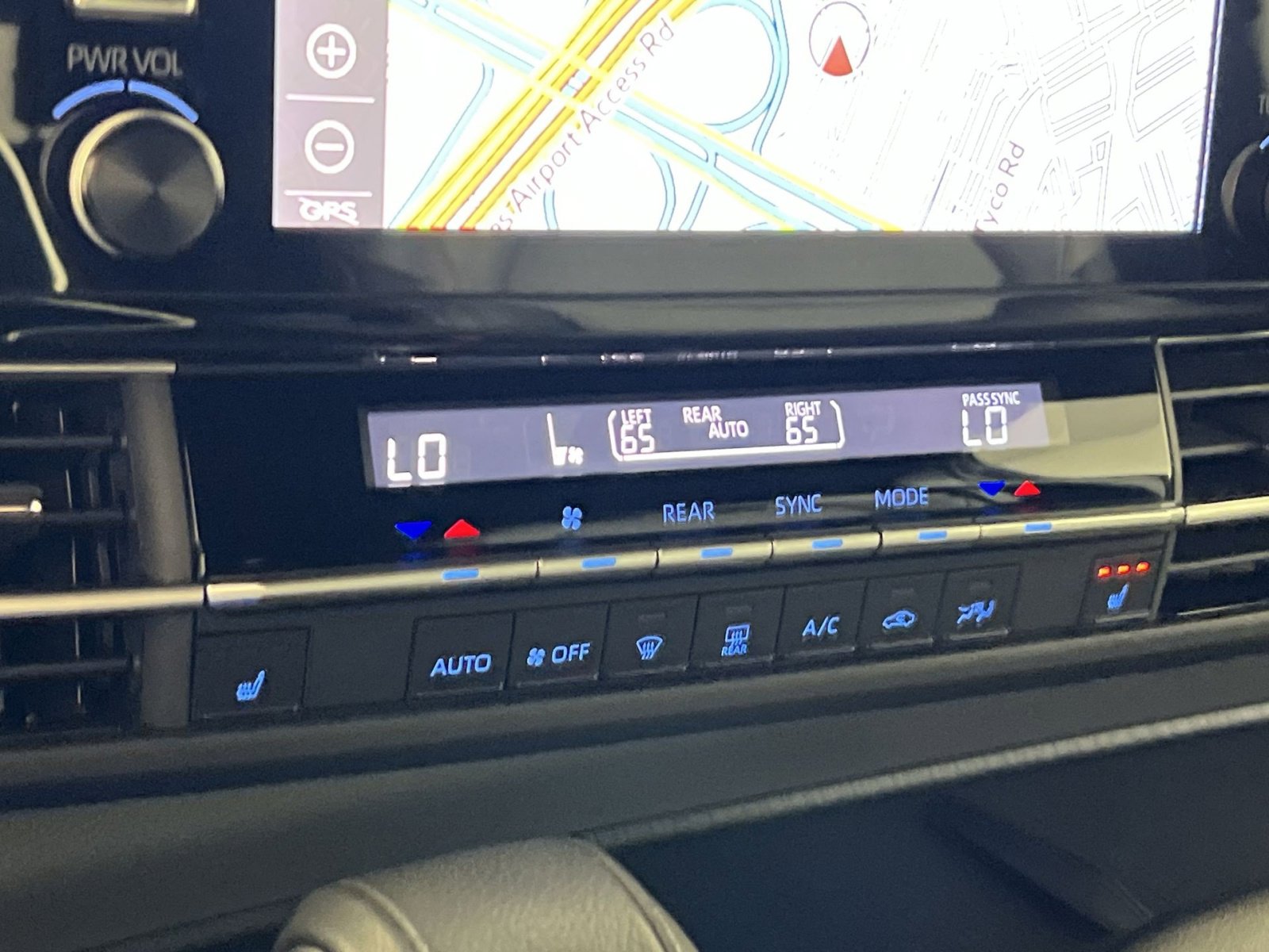 Used 2022 Toyota Sienna XSE AWD/4WD image 20