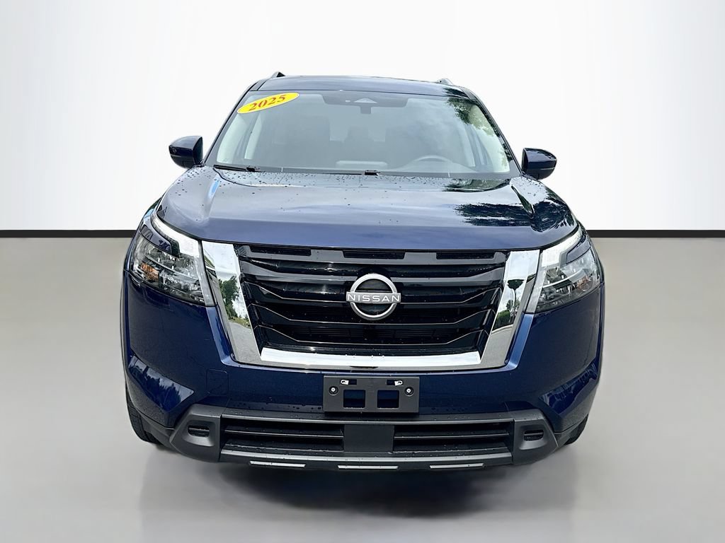 Certified 2025 Nissan Pathfinder SV FWD image 2