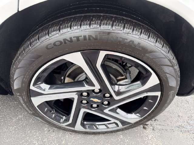 Certified 2024 Chevrolet Equinox EV LT FWD image 25