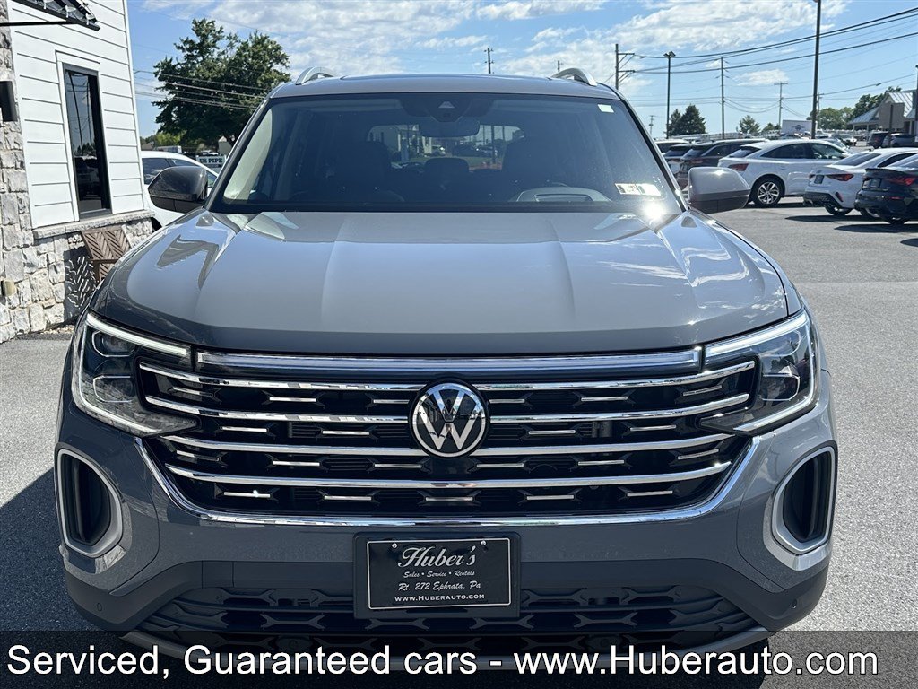 Used 2025 Volkswagen Atlas SEL AWD/4WD image 2