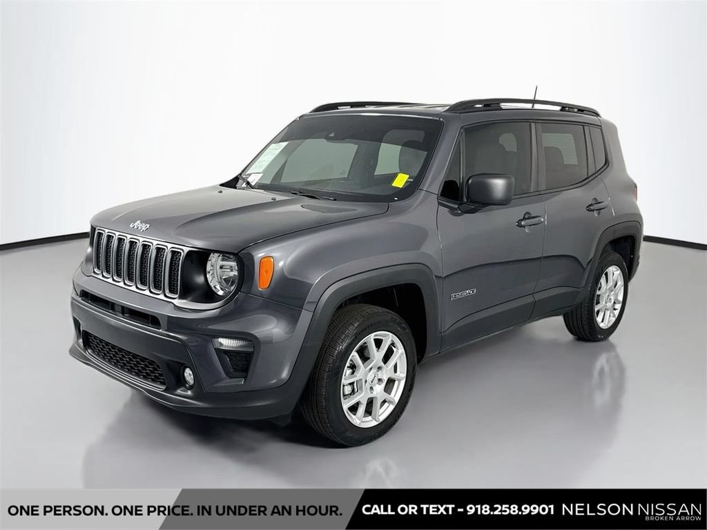 Used 2022 Jeep Renegade Latitude w/ Convenience Group AWD/4WD image 1