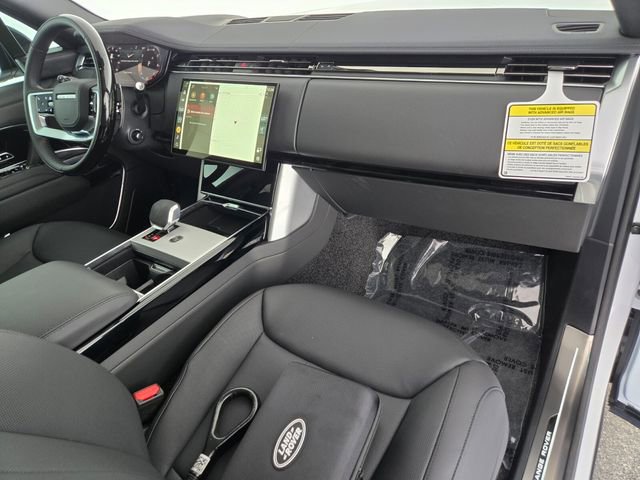 New 2026 Land Rover Range Rover Long Wheelbase SE AWD/4WD image 18