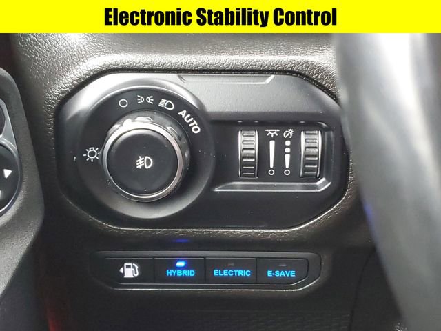 Certified 2022 Jeep Wrangler Unlimited Sahara w/ Cold Weather Group image 24