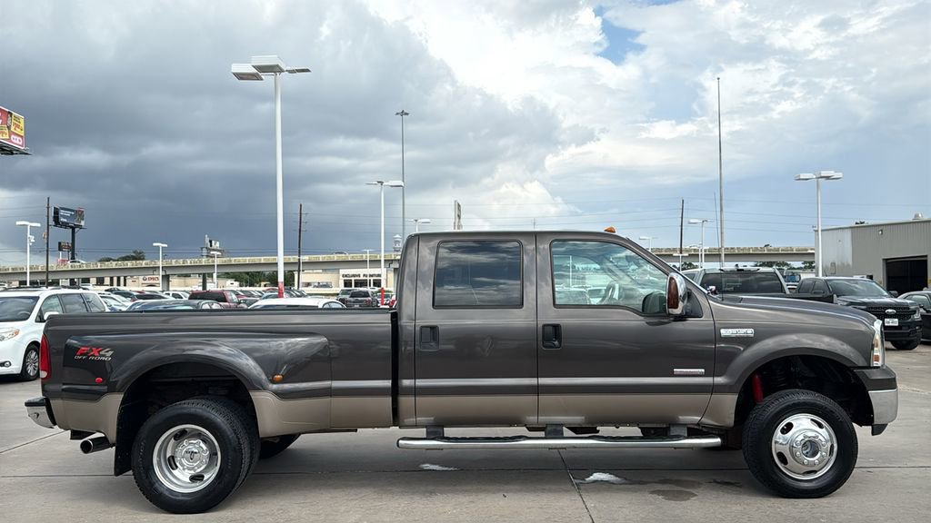 Used 2006 Ford F350 Lariat AWD/4WD image 6