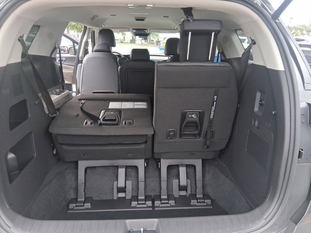 Certified 2026 Kia Carnival EX FWD image 19