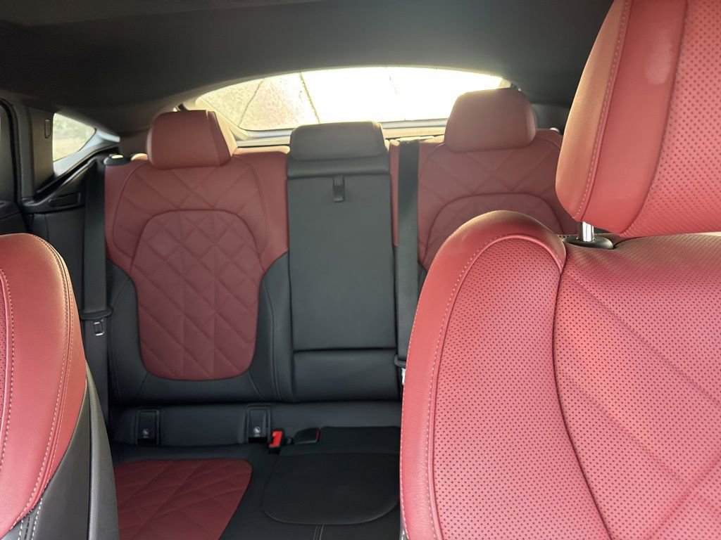 Used 2024 BMW X6 xDrive40i w/ Premium Package image 18