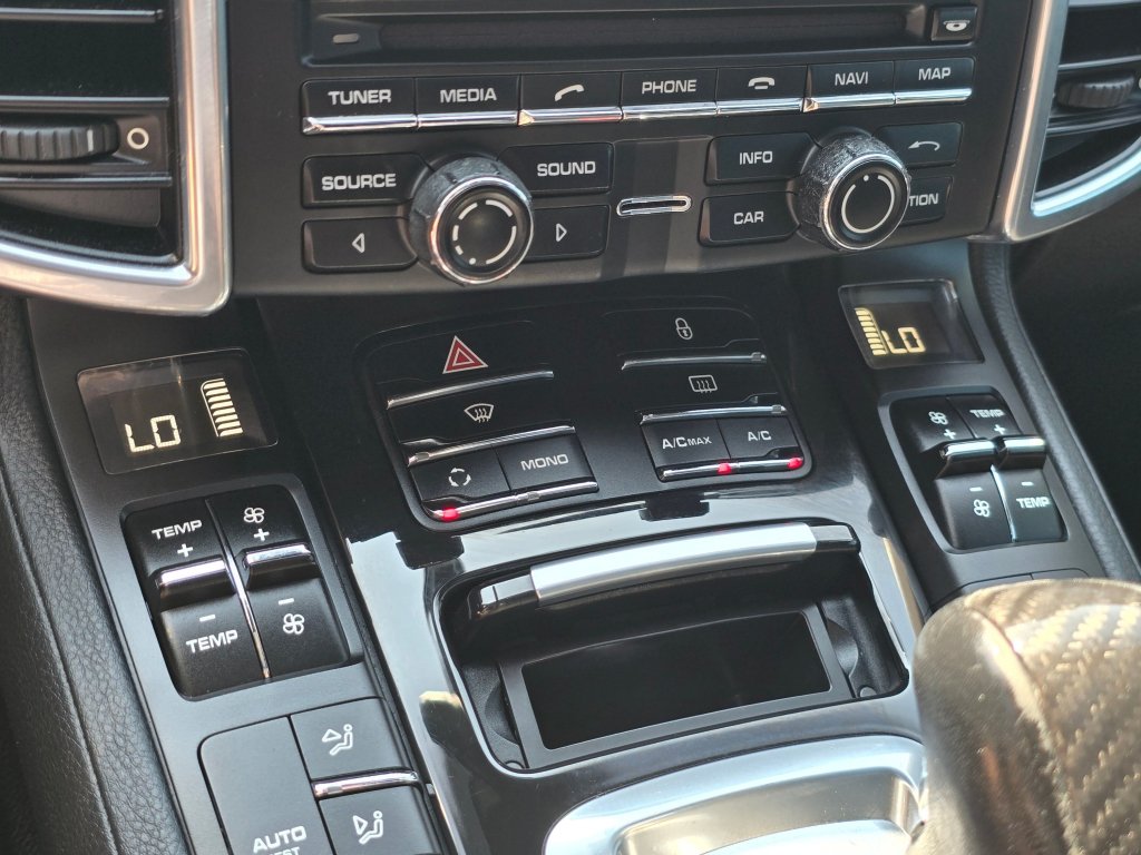 Used 2012 Porsche Cayenne AWD/4WD image 11
