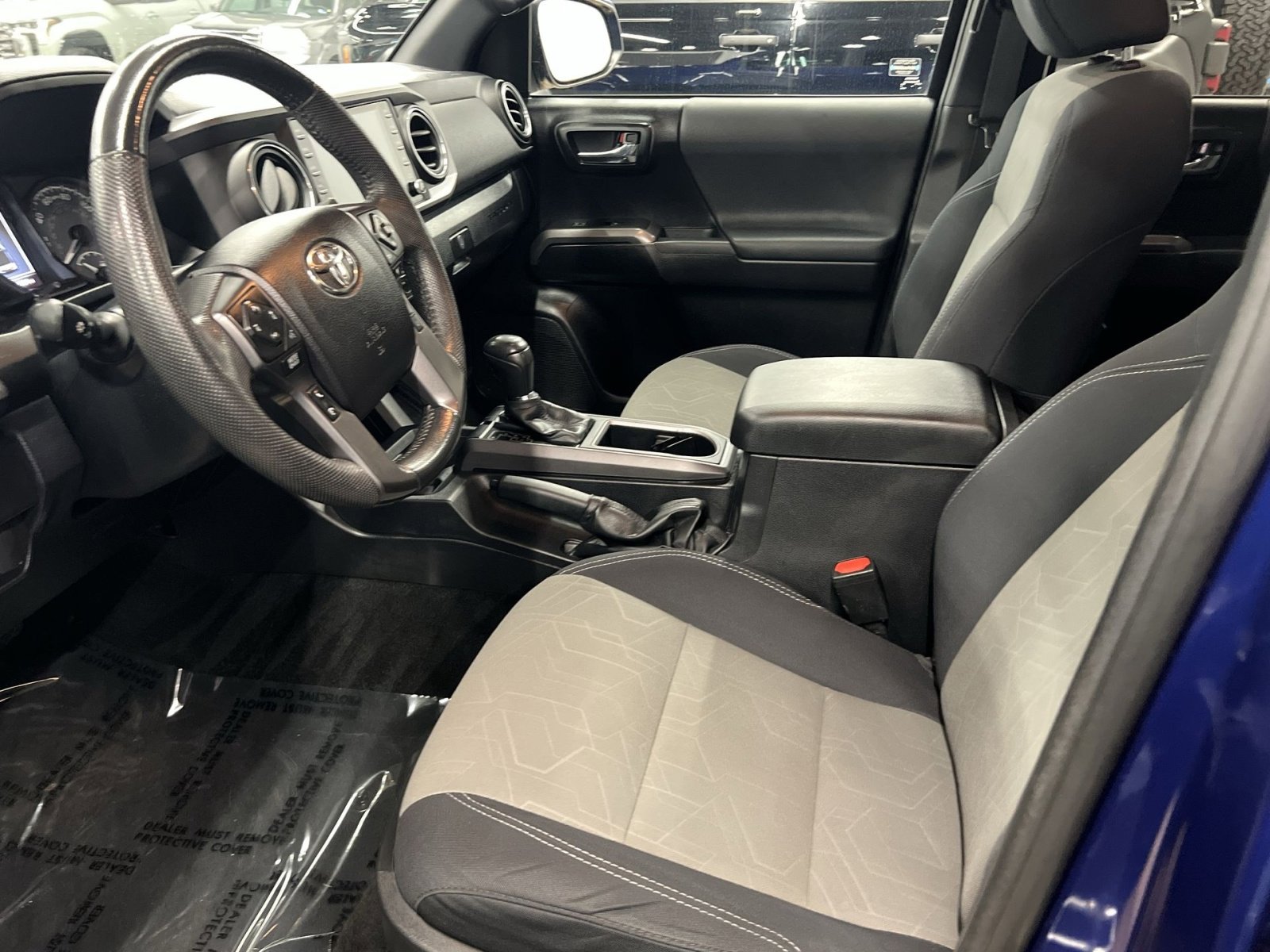 Used 2022 Toyota Tacoma TRD Sport w/ Technology Package AWD/4WD image 10