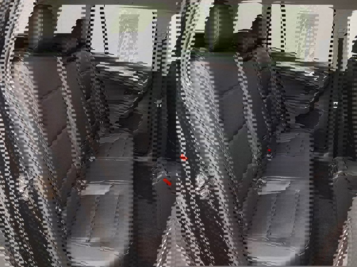 Used 2017 Volkswagen Golf Alltrack S image 21