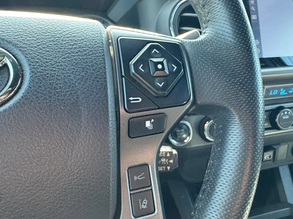 Used 2021 Toyota Tacoma TRD Sport AWD/4WD image 16