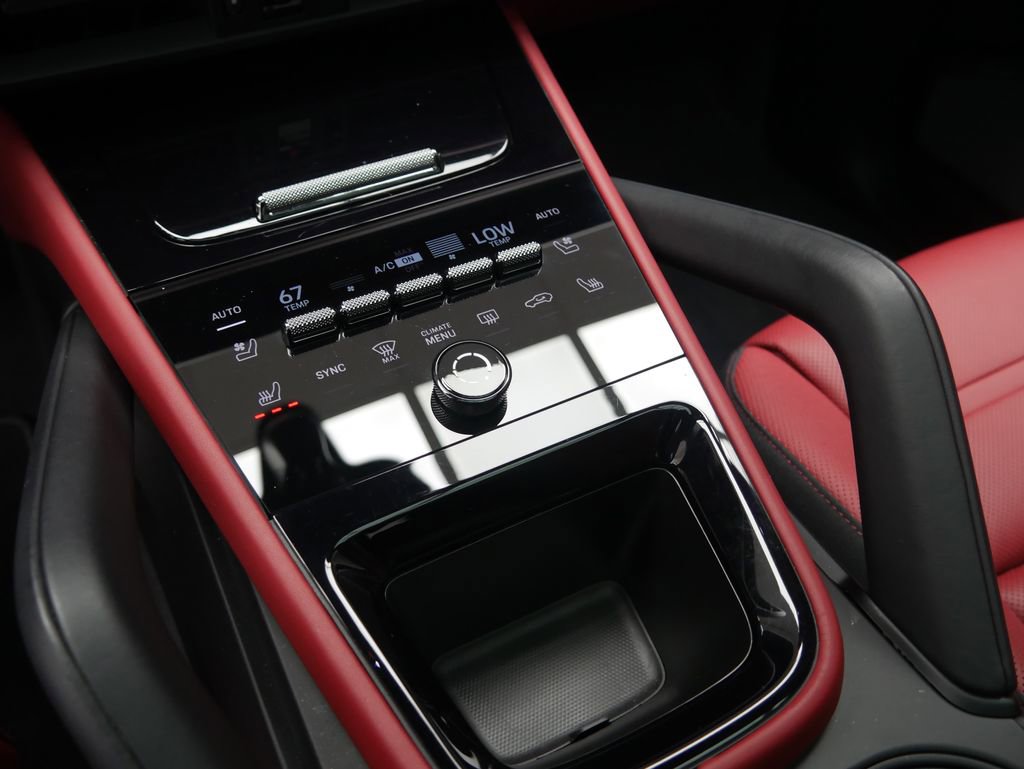 Certified 2026 Porsche Cayenne Coupe image 38