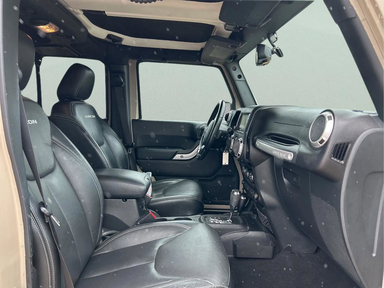 Certified 2016 Jeep Wrangler Unlimited Rubicon w/ Dual Top Group image 13