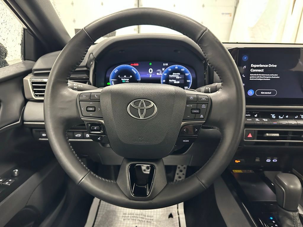 Used 2025 Toyota Camry XSE image 18