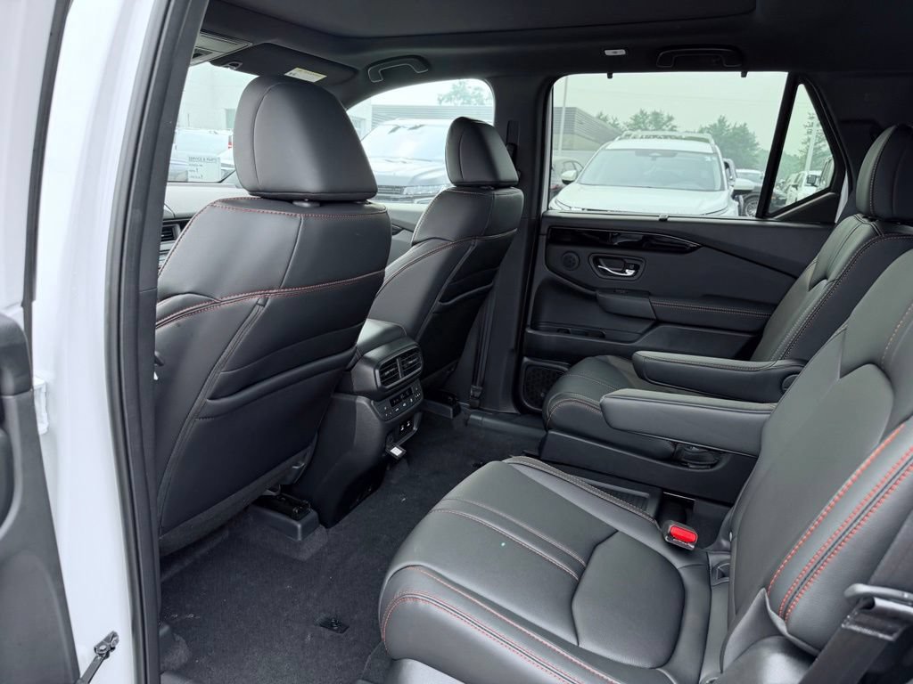 New 2026 Honda Pilot TrailSport image 25