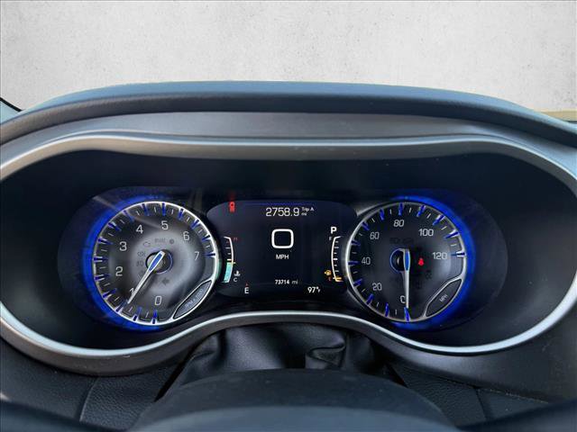 Used 2022 Chrysler Pacifica Touring-L FWD image 15