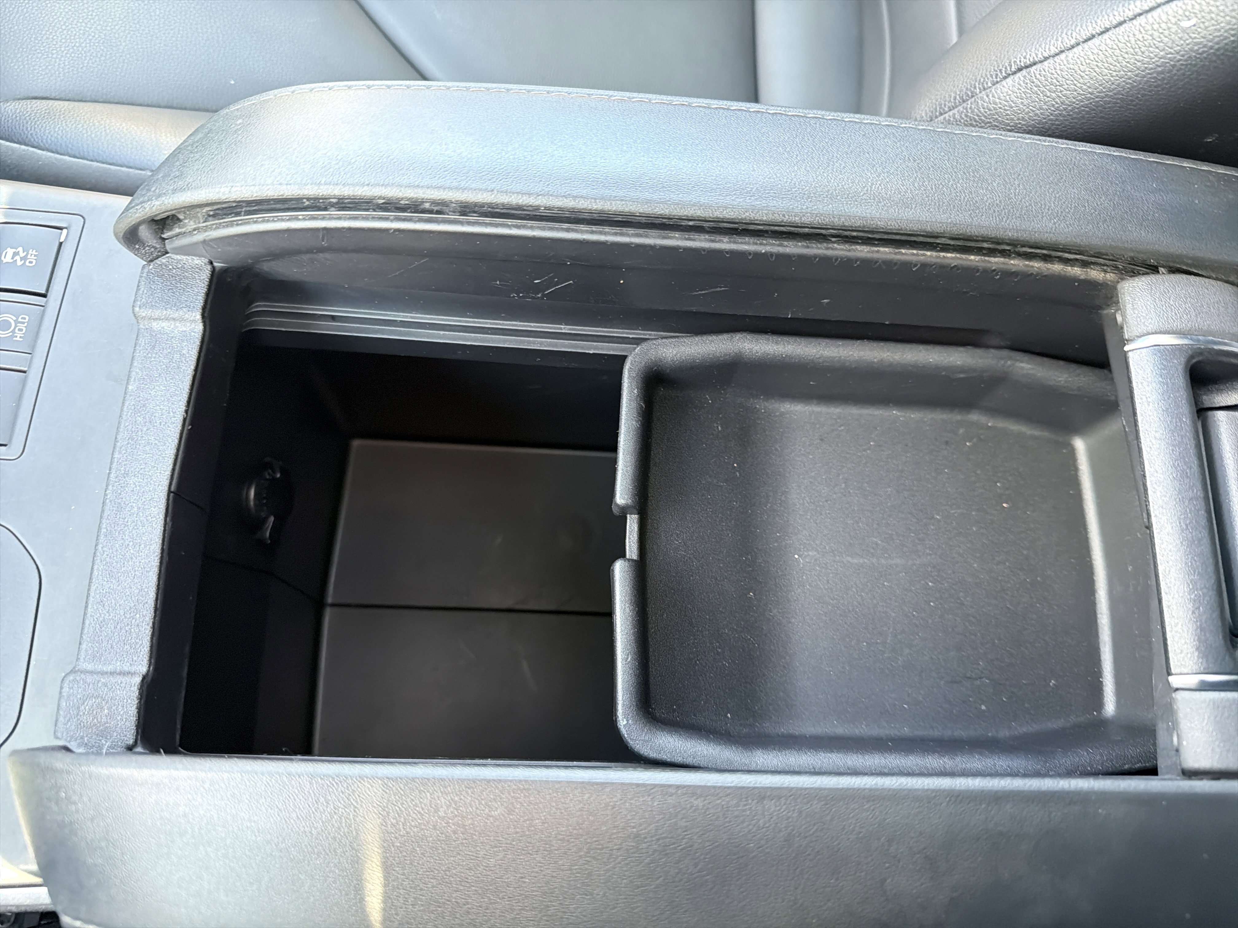 Used 2023 Toyota Highlander XLE AWD/4WD image 54