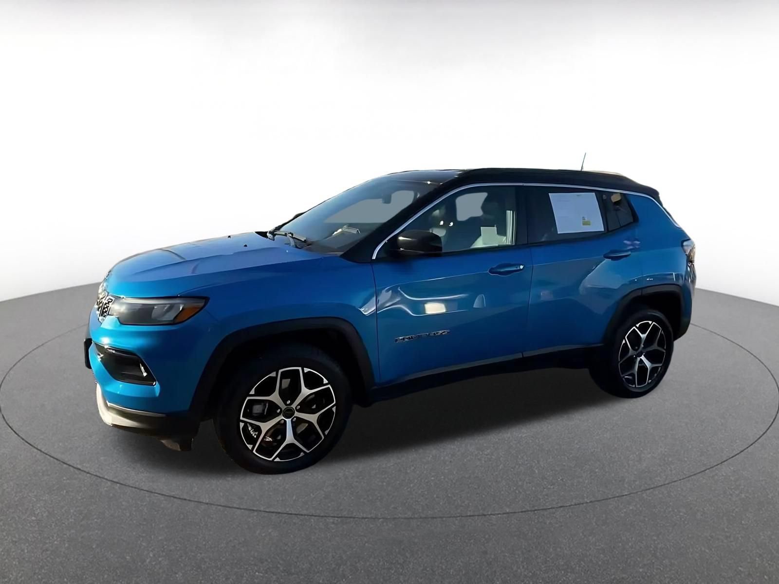 Used 2025 Jeep Compass Limited AWD/4WD image 7