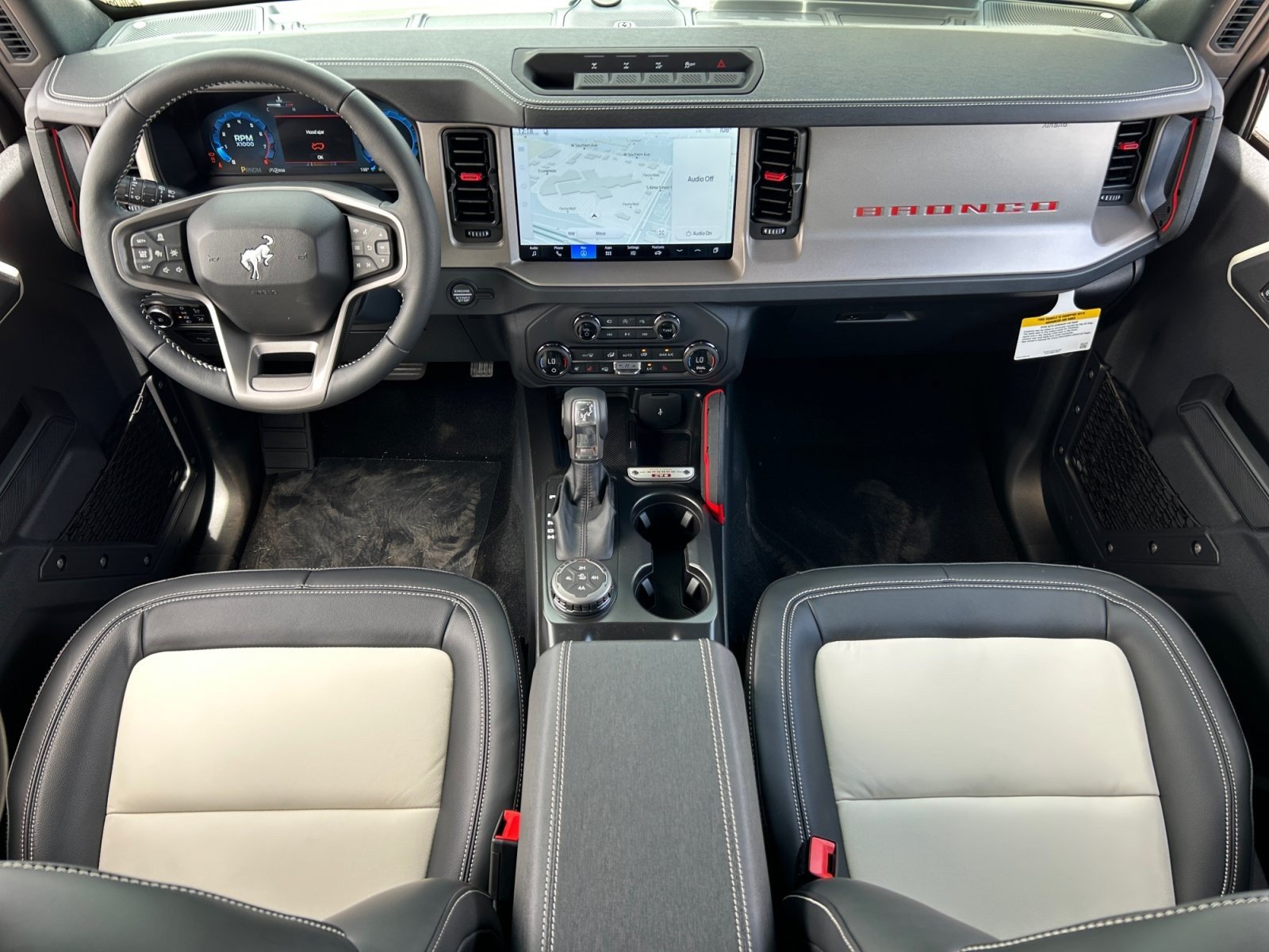 New 2026 Ford Bronco Outer Banks w/ Sasquatch Package AWD/4WD image 20