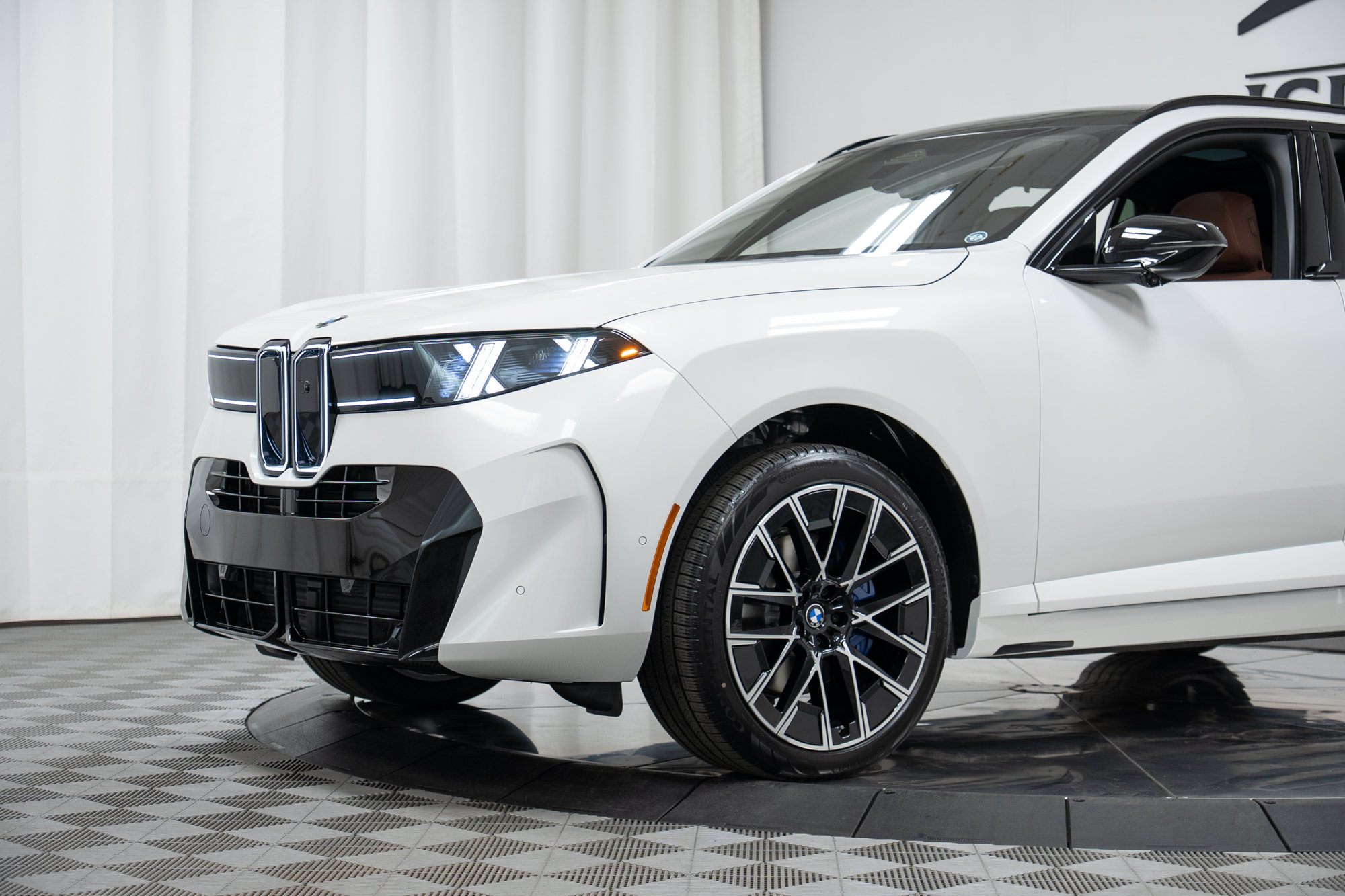 New 2027 BMW X5 xDrive40i w/ M Sport Professional Package AWD/4WD image 34