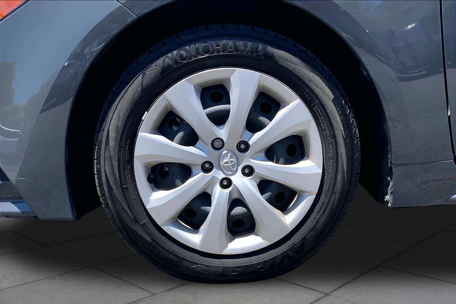 Used 2024 Toyota Corolla LE FWD image 10