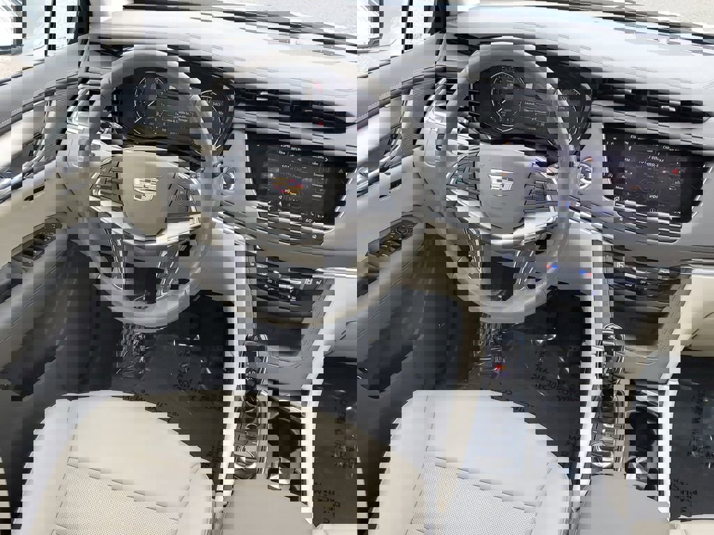 Certified 2023 Cadillac XT5 Premium Luxury AWD/4WD image 15