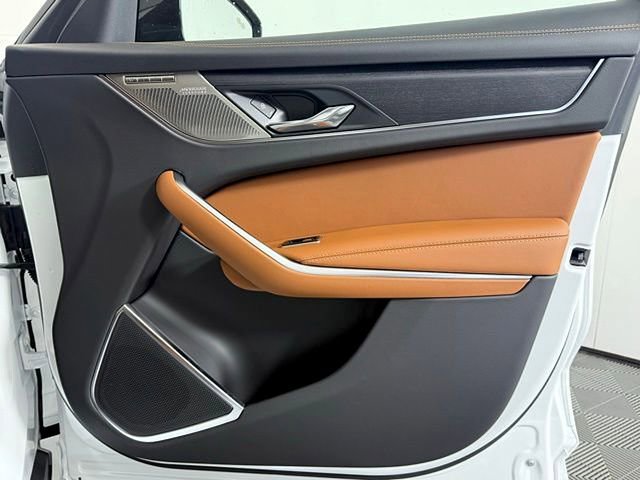 New 2026 Jaguar F-PACE R-Dynamic S image 17