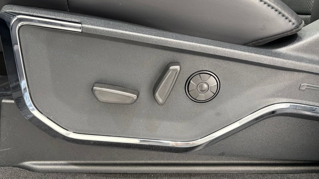 New 2026 Ford F450 Platinum w/ FX4 Off-Road Package AWD/4WD image 14