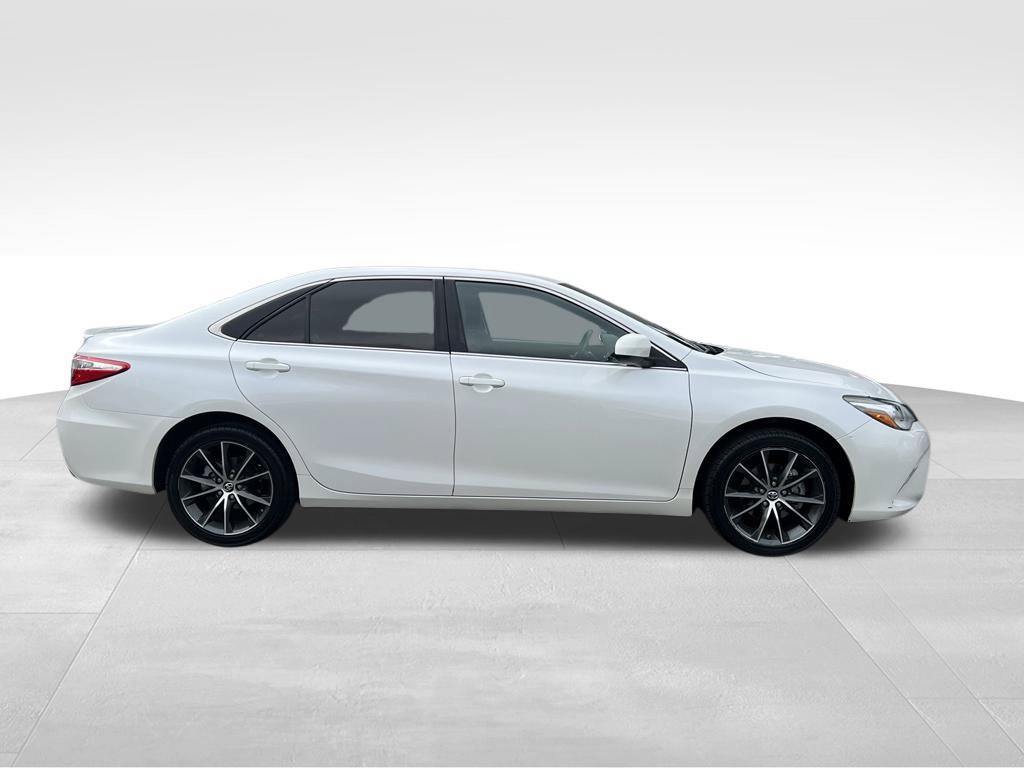 Certified 2016 Toyota Camry XSE FWD image 6