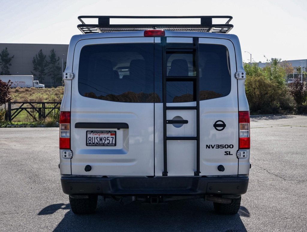 Used 2021 Nissan NV 3500 SL image 6