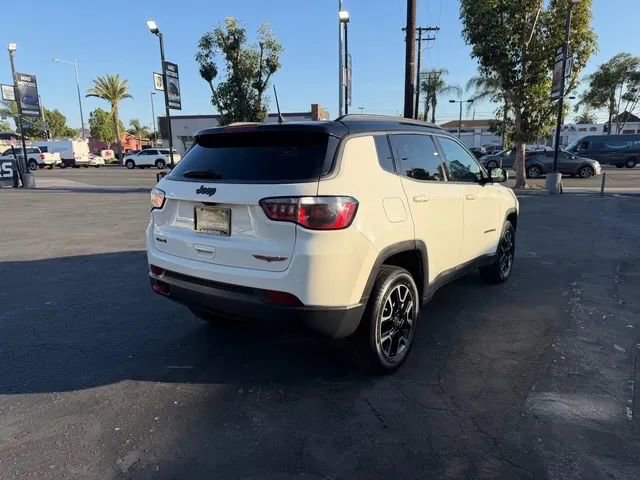Used 2019 Jeep Compass Trailhawk AWD/4WD image 4