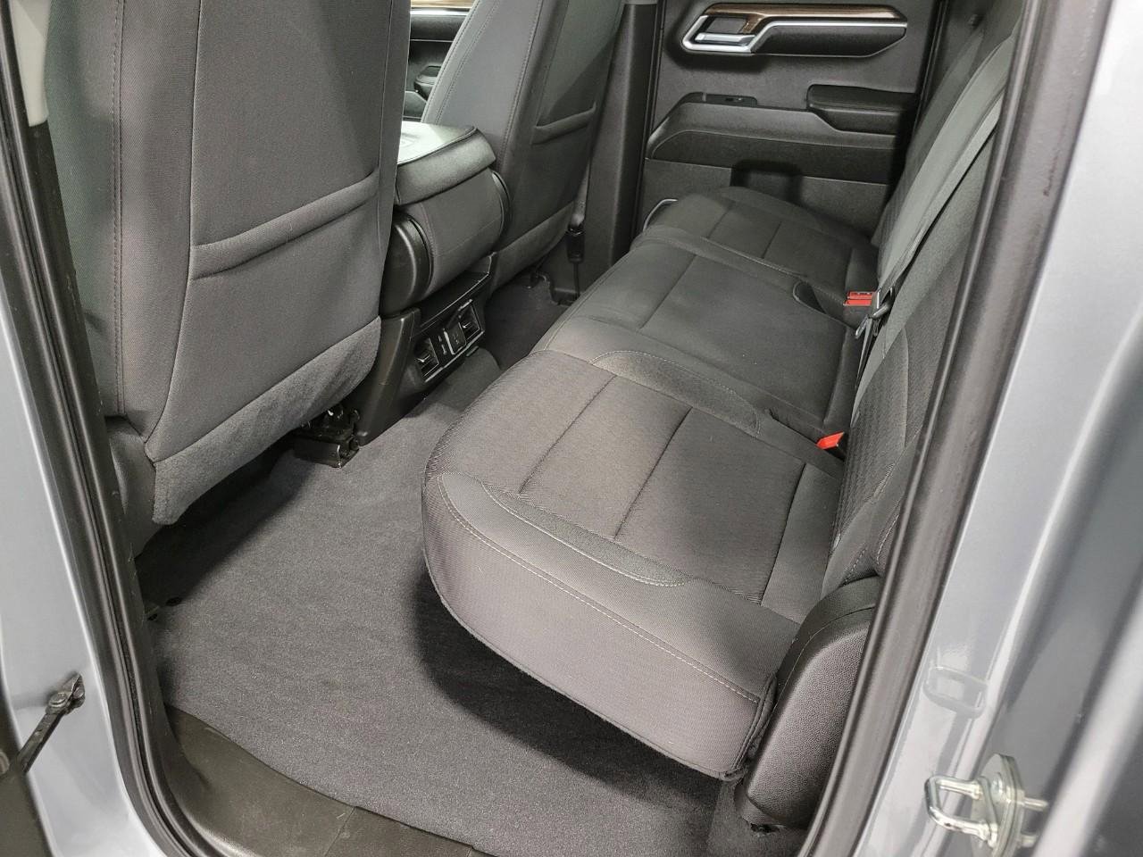 Used 2023 Chevrolet Silverado 1500 RST AWD/4WD image 21