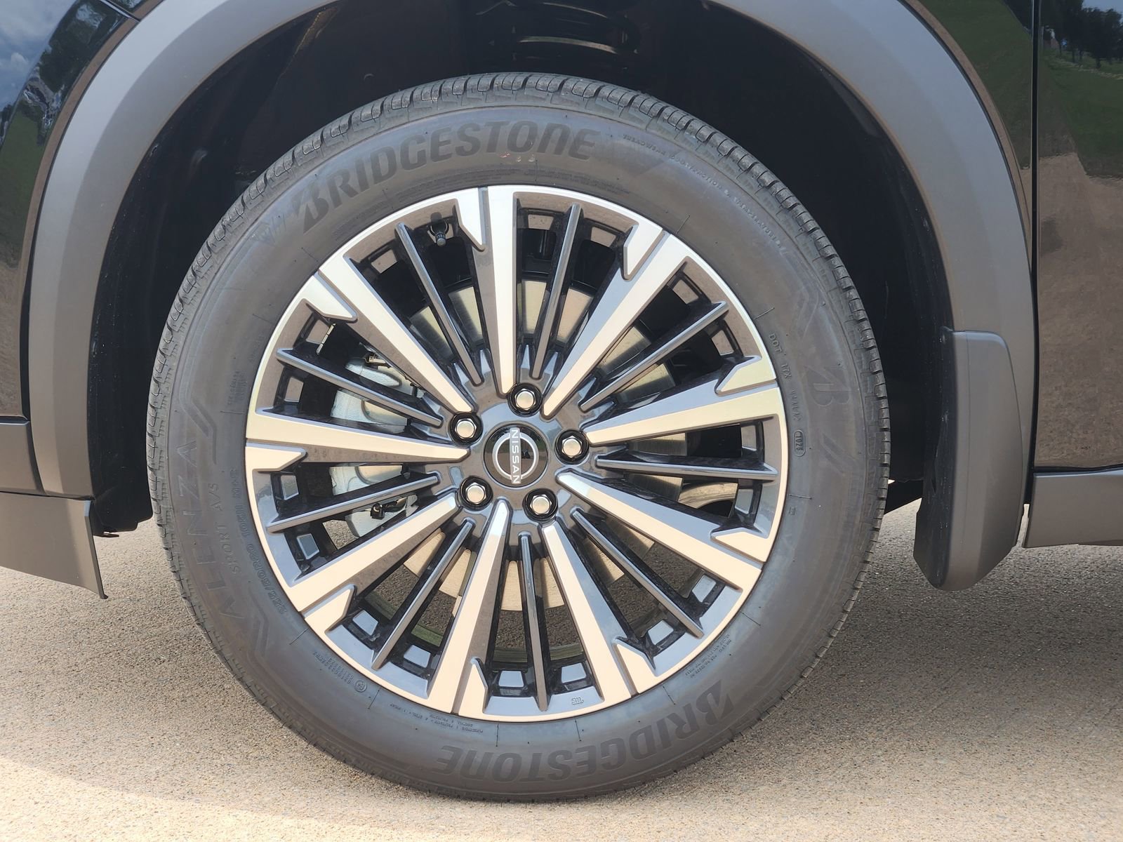 New 2026 Nissan Pathfinder Platinum FWD image 11