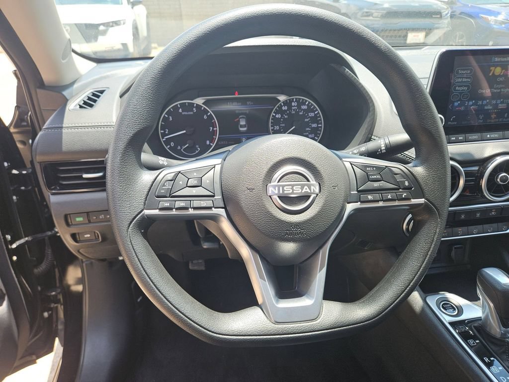 Used 2025 Nissan Sentra SV FWD image 18